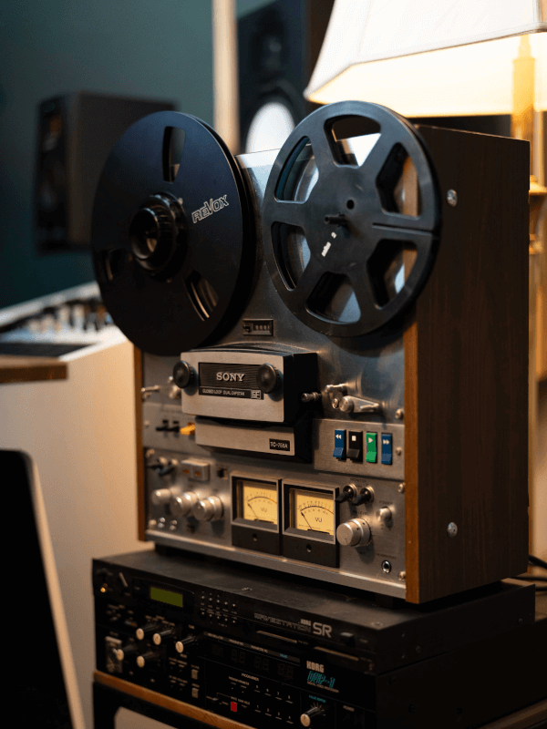 tape_machine_600x800